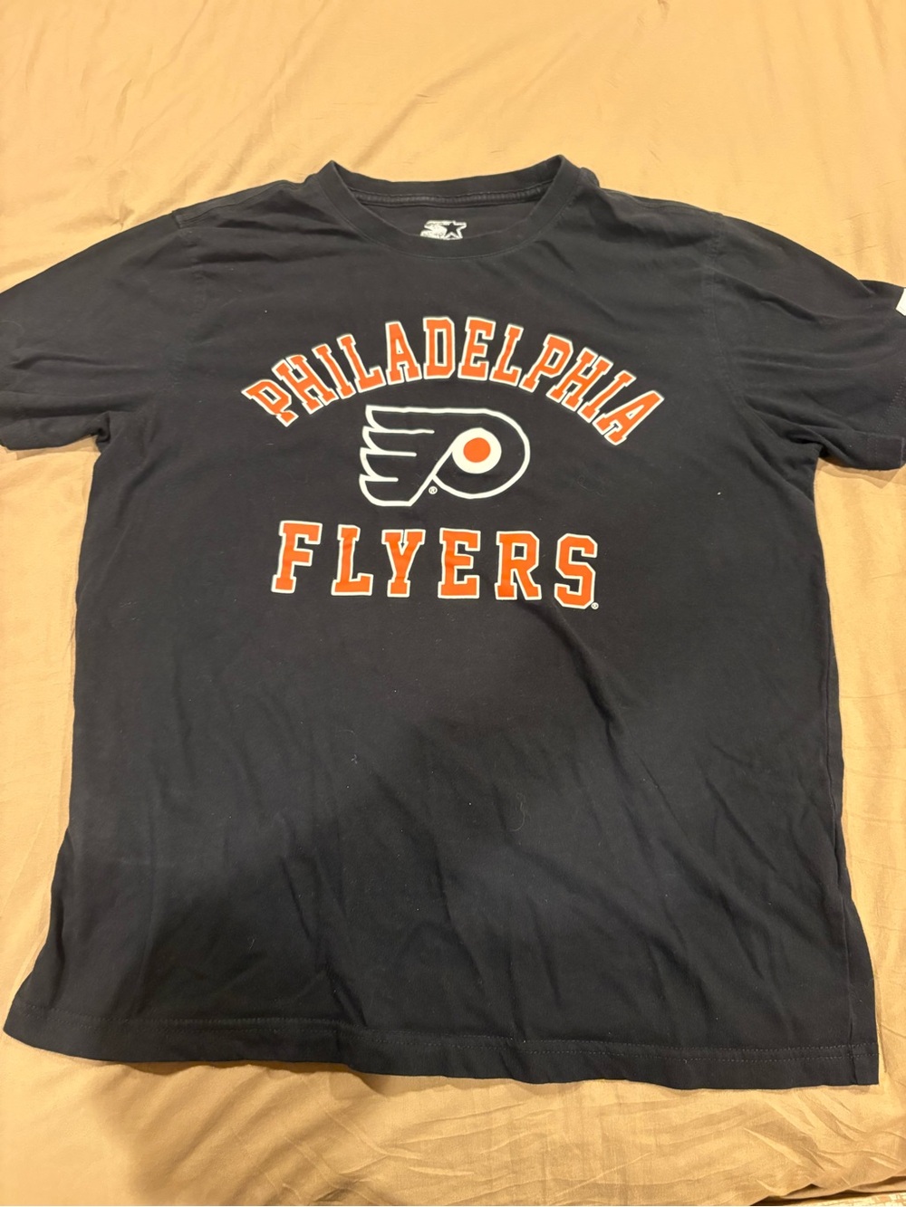 Philadelphia Flyers Black Women’s Graphic Tee